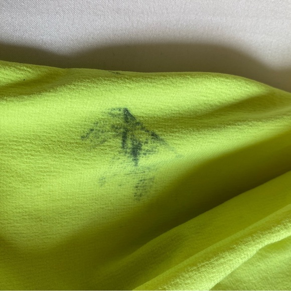 Nike Air Hi-Vis Running Jacket - Picture 3 of 4